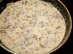 Веган кремообразен гъбен сос с кашу (без млечни продукти) - снимка на рецептата Веган кремообразен гъбен сос с кашу (без млечни продукти) - снимка на рецептата